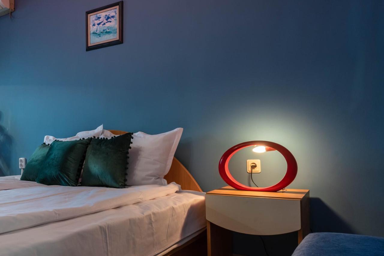 Private Studio In The Centre Varna Exterior foto
